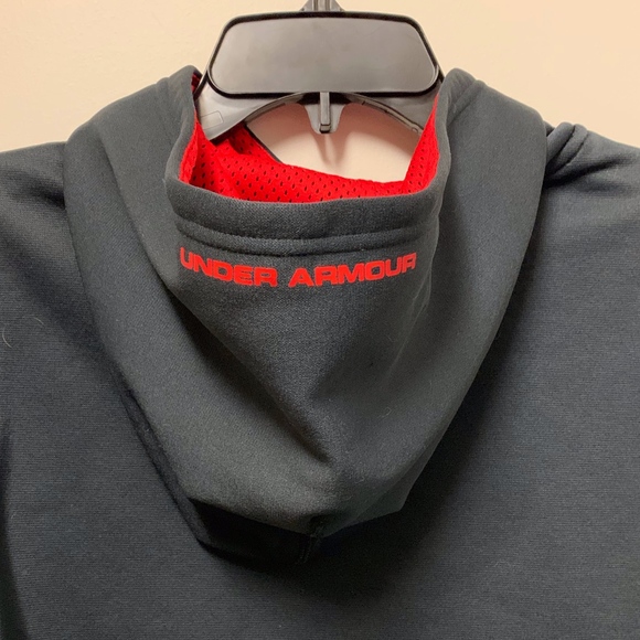 Black and Red Under Armour Sweatshirt - Picture 3 of 4